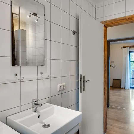 Stylish Holiday Apartment In Leogang Salzburgerland Near Ski Area Dağ evi
