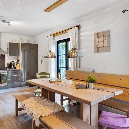 Stylish Holiday Apartment In Leogang Salzburgerland Near Ski Area Dağ evi