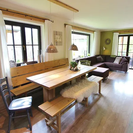 Stylish Holiday Apartment In Leogang Salzburgerland Near Ski Area Dağ evi