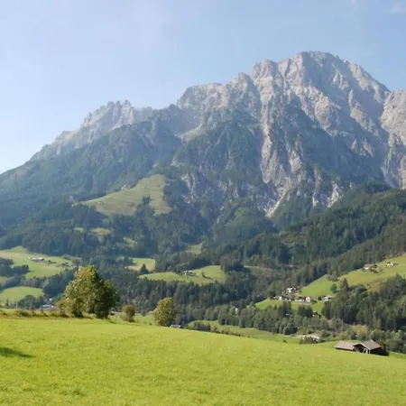 Stylish Holiday Apartment In Leogang Salzburgerland Near Ski Area Dağ evi