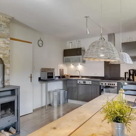 Stylish Holiday Apartment In Leogang Salzburgerland Near Ski Area Dağ evi