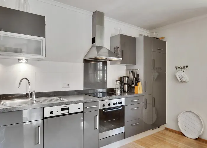 シャレー In Area In *