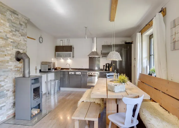 シャレー In Area In *